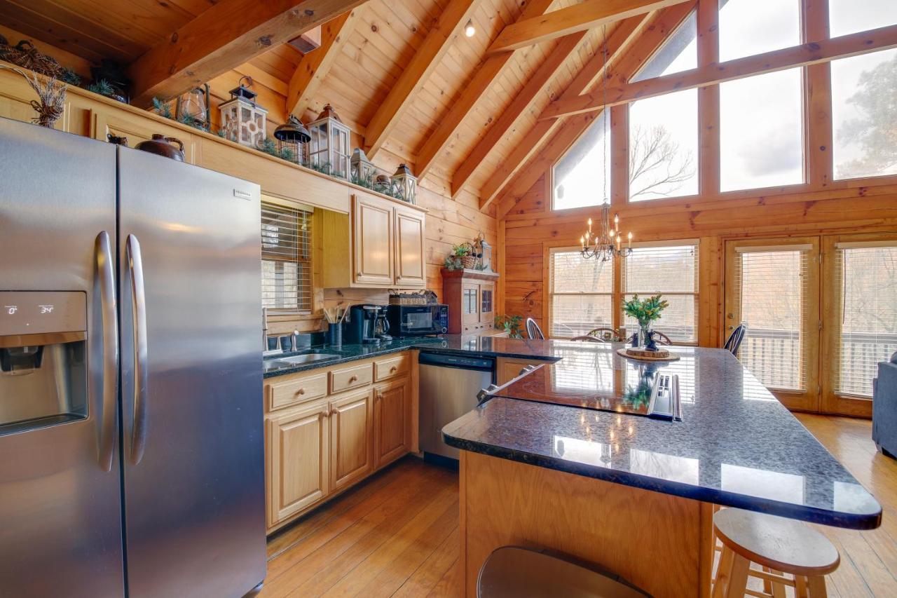 Smoky Mountains Cabin With Hot Tub, Deck And Views! Сев'єрвілл Екстер'єр фото